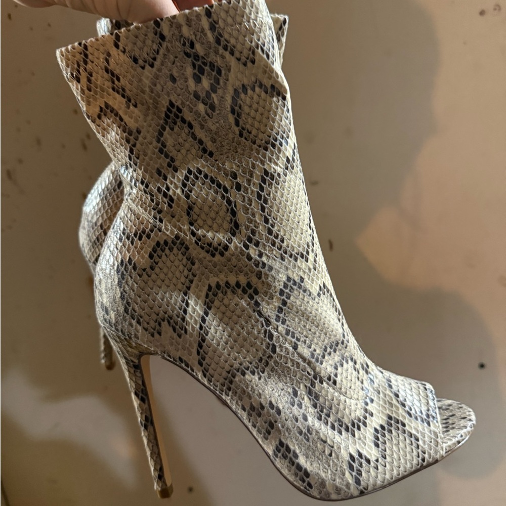 Snakeskin Patterned Stiletto Ankle Boots